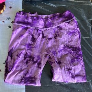 EUC all in motion 7/8 leggings purple tie die stretch and comfy